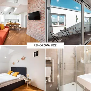 Appartamento Rehorova By Pragueforyou, Praga